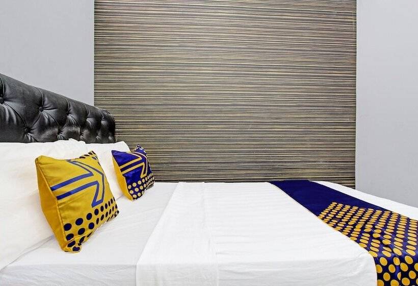 ホテル Spot On 91523 Kenari Guesthouse