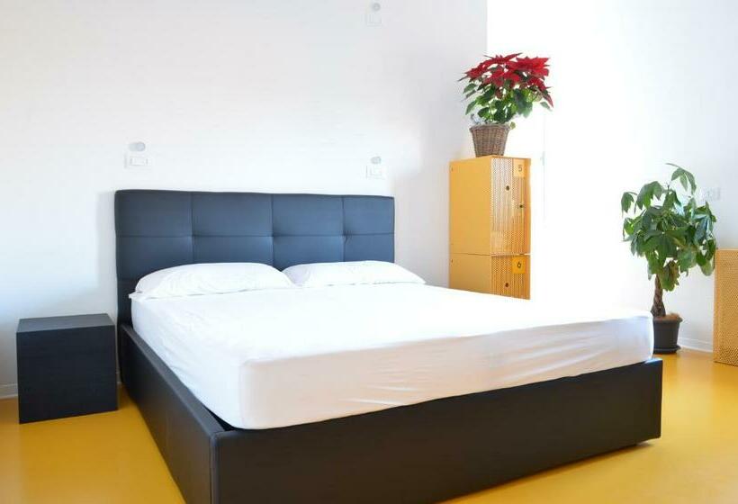 Nomad Hostel