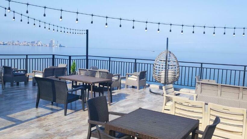 پانسیون Guest House Garden Beach