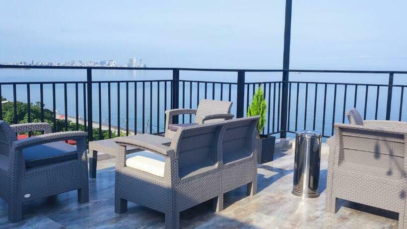 پانسیون Guest House Garden Beach