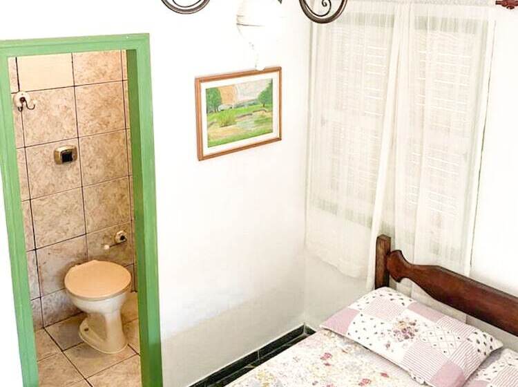 펜션 Pouso Das Folhas