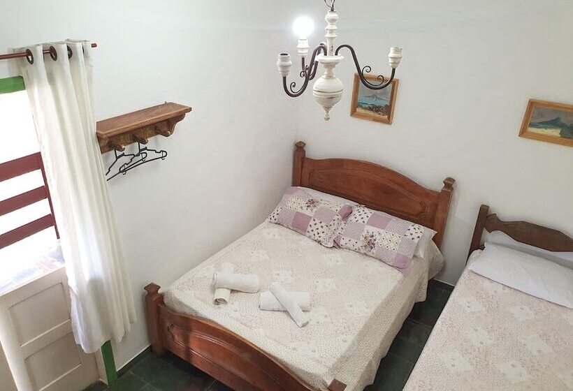 펜션 Pouso Das Folhas