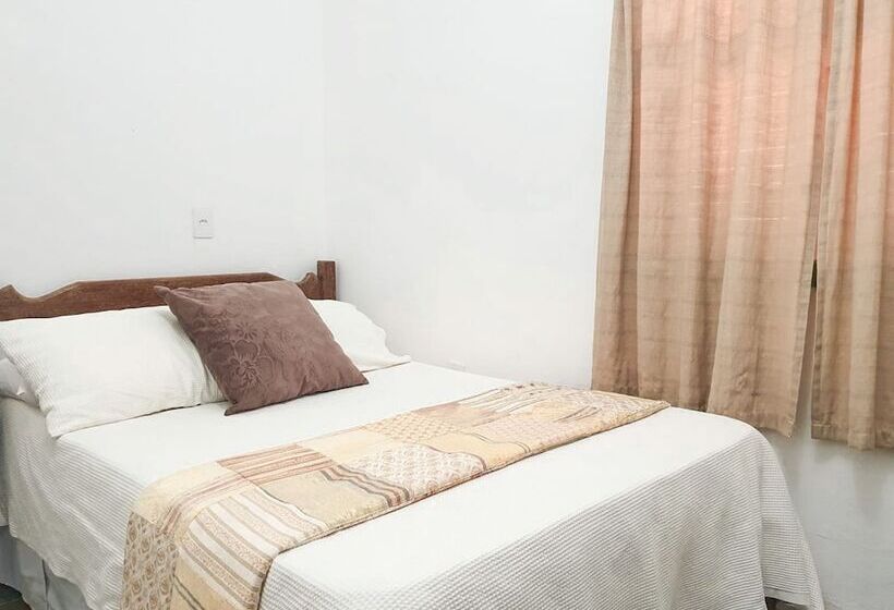 펜션 Pouso Das Folhas