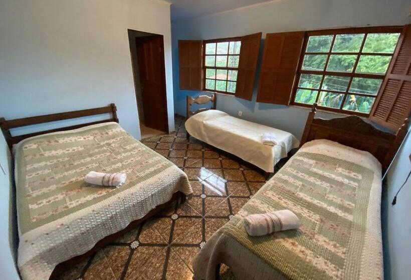 펜션 Pouso Das Folhas