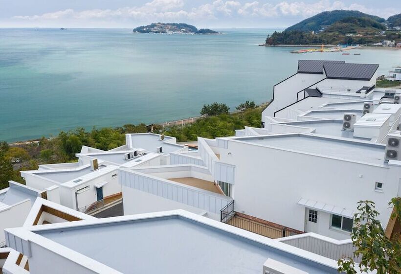 Курорт Oceanterra