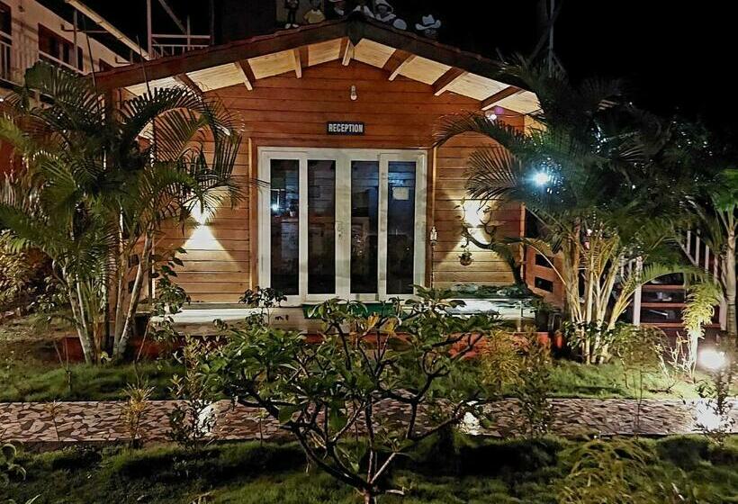 リゾートホテル Vedana Retreat Arambol