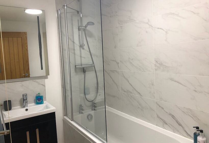 The Basement Flat Bath