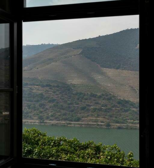 Quinta De São Luiz The Vine House