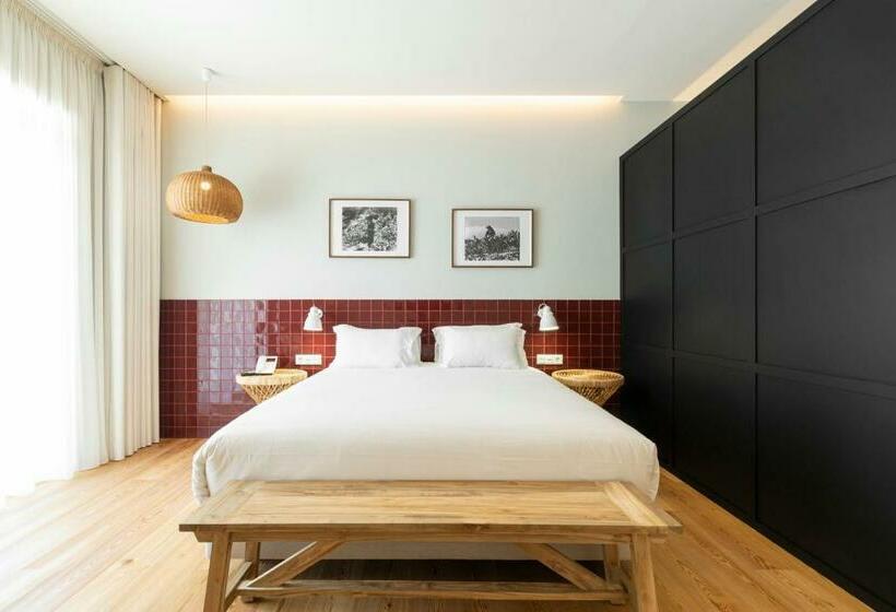 Quinta De São Luiz The Vine House