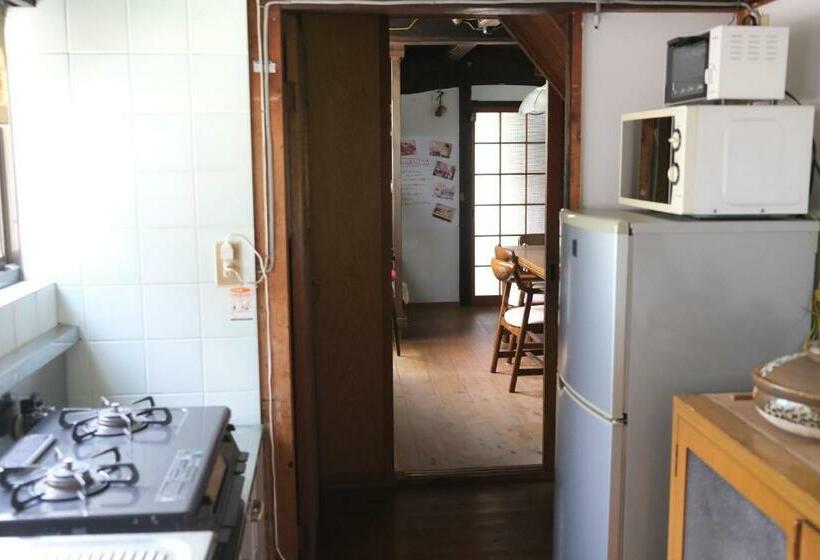 ユースホステル Guesthouse Kojiya 暮らしをつくる宿 旧糀屋