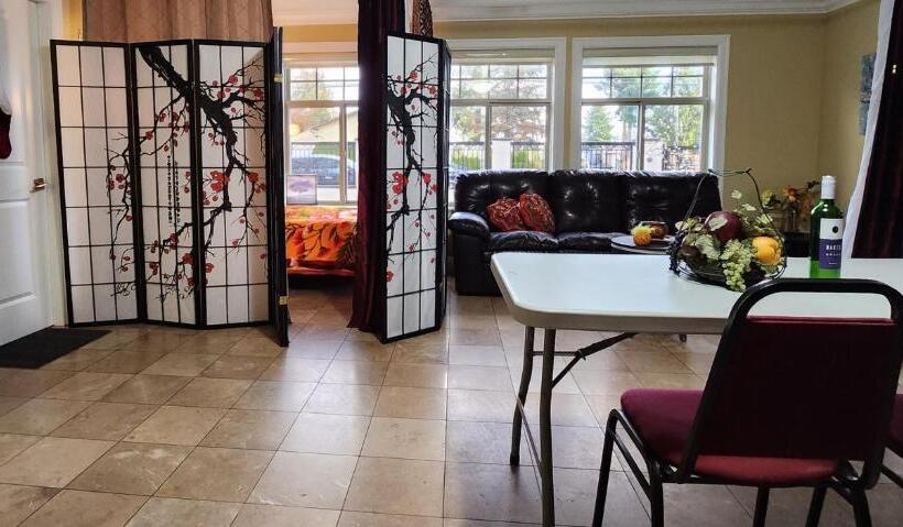 Общежитие The Empress Palace