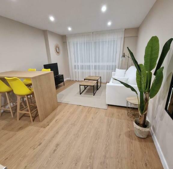 Apartamentos Turísticos Mencía