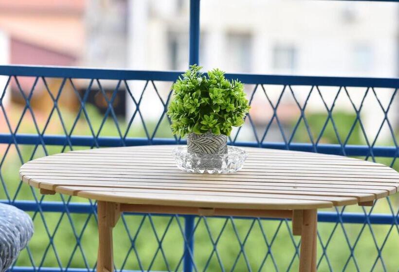 Apartment Vera With Free Garage