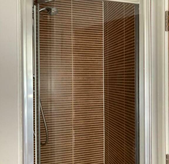 ベッドアンドブレックファースト Caledonia House