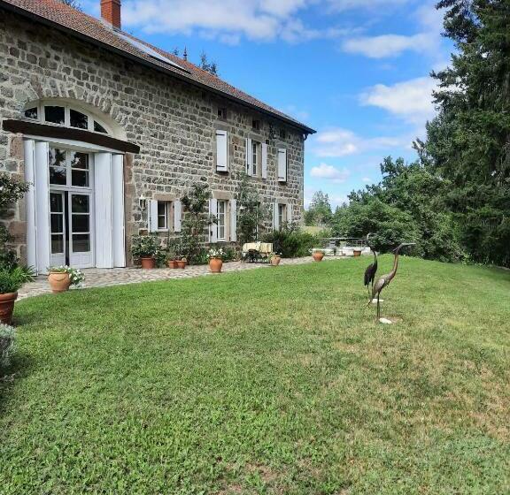 住宿加早餐  Chambres D Hôtes Le Moulin Juste Ambierle   Loire