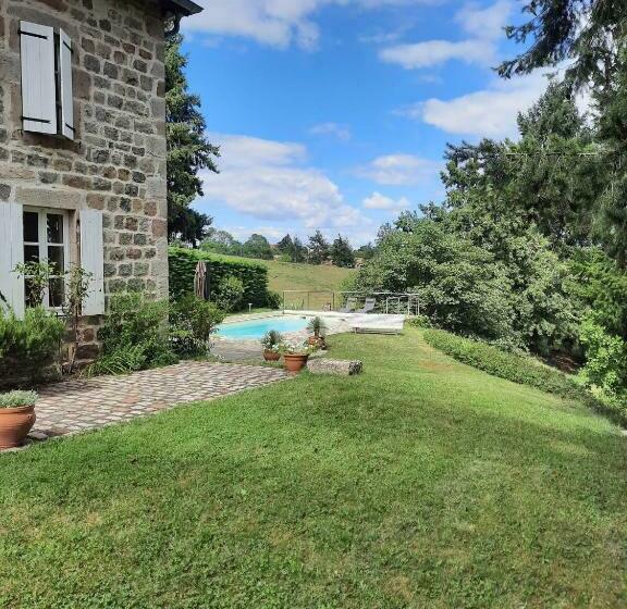 住宿加早餐  Chambres D Hôtes Le Moulin Juste Ambierle   Loire