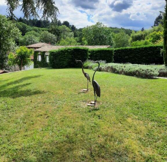 住宿加早餐  Chambres D Hôtes Le Moulin Juste Ambierle   Loire