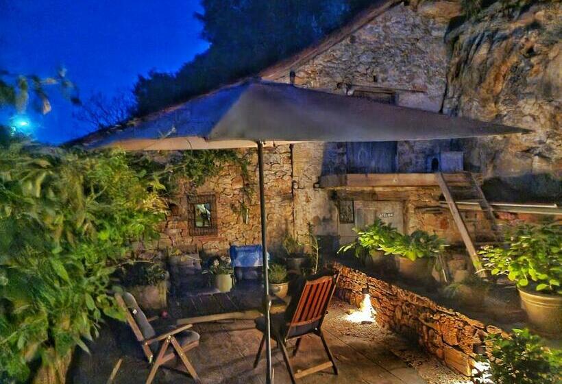 Bed and Breakfast L Ancienne Forge De Cregols