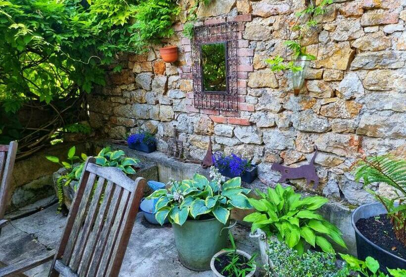 Bed and Breakfast L Ancienne Forge De Cregols