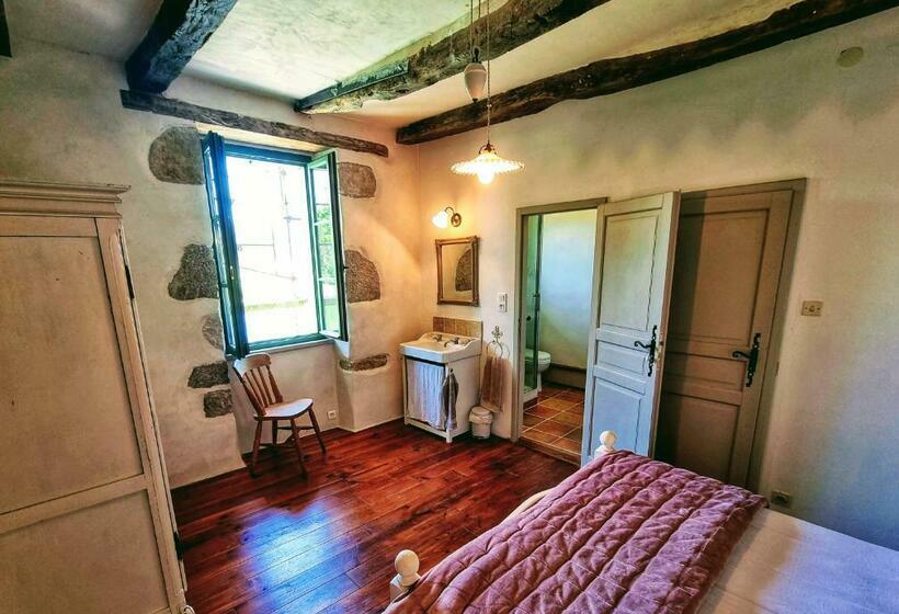 Bed and Breakfast L Ancienne Forge De Cregols