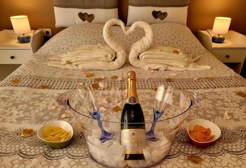 مبيت وإفطار Les Chambres De La Fontaine De Brul