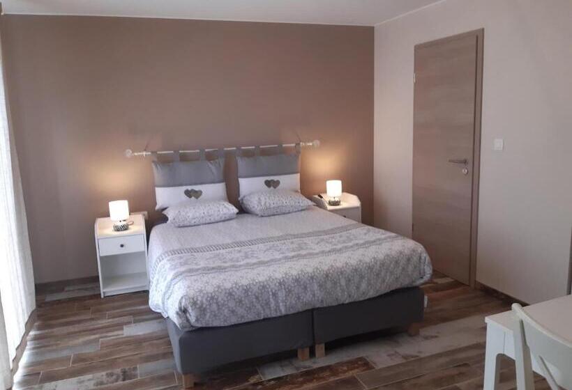 مبيت وإفطار Les Chambres De La Fontaine De Brul