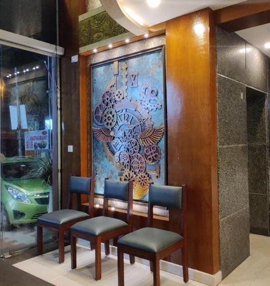 ホテル Auhtel Kannur