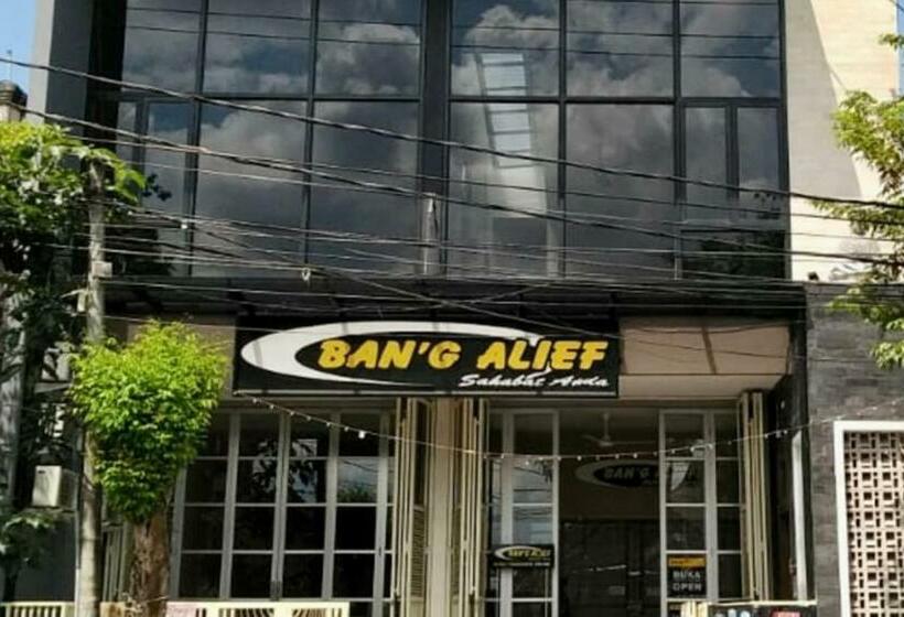 هتل Bang Alief Property Near Taman Tajamara Sumenep Mitra Reddoorz