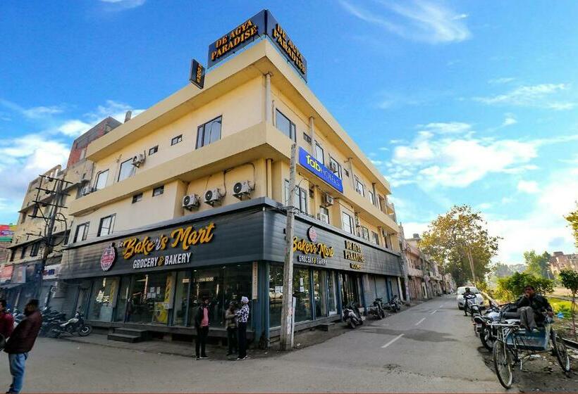 호텔 Super Collection O Model Town Road Near Bus Stand Formerly Grey Paradise