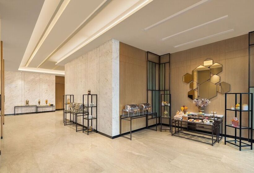 هتل Fairfield By Marriott Mumbai International Airport