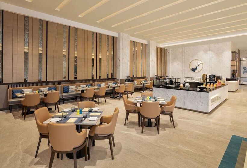 هتل Fairfield By Marriott Mumbai International Airport