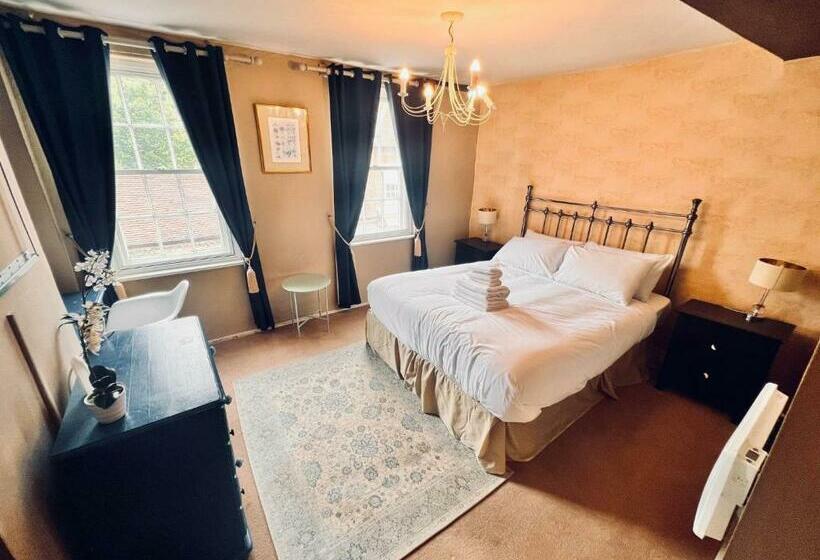 酒店 George & Dragon