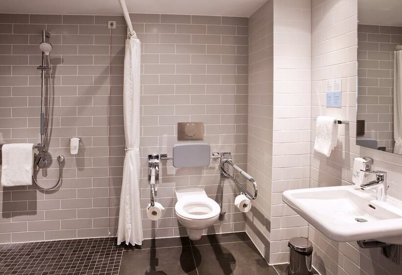 호텔 Holiday Inn Express Dusseldorf Airport