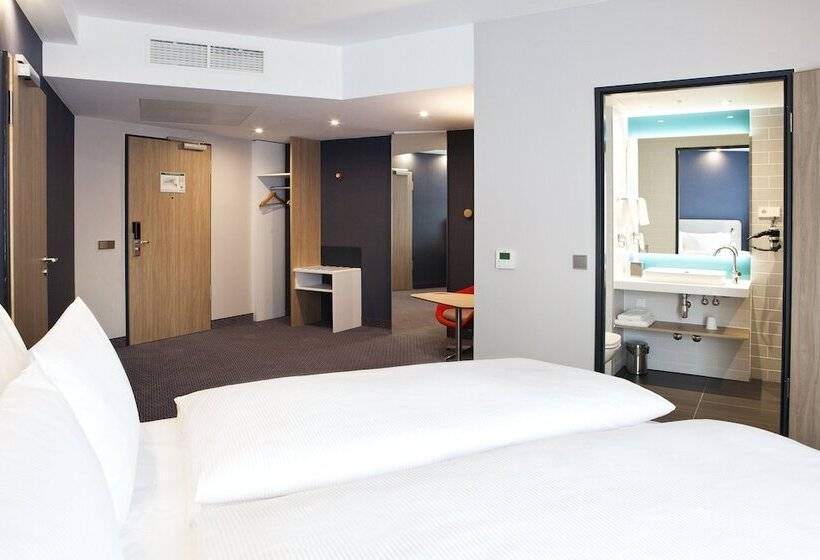 호텔 Holiday Inn Express Dusseldorf Airport