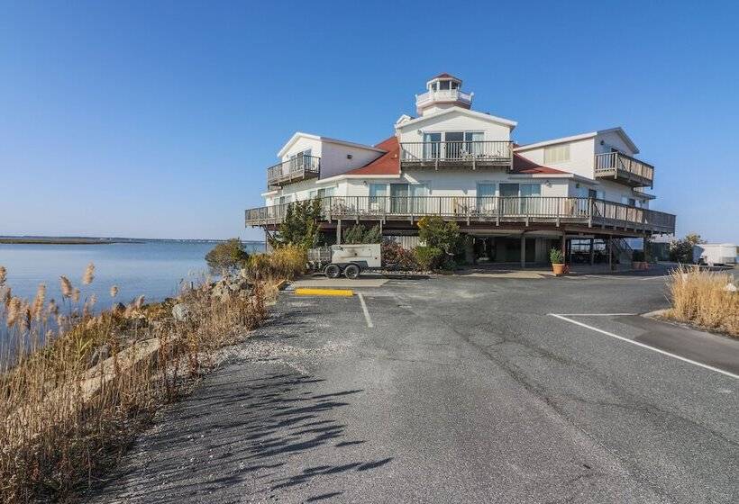 هتل Lighthouse Club