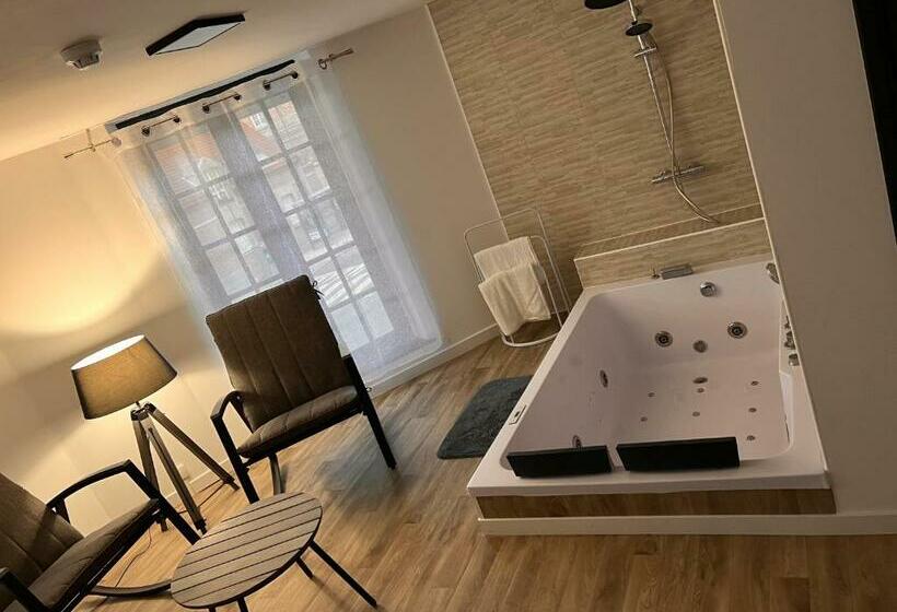 בית מלון כפרי Magnifique Loft 35m2 Jacuzzi Rvb Night 1