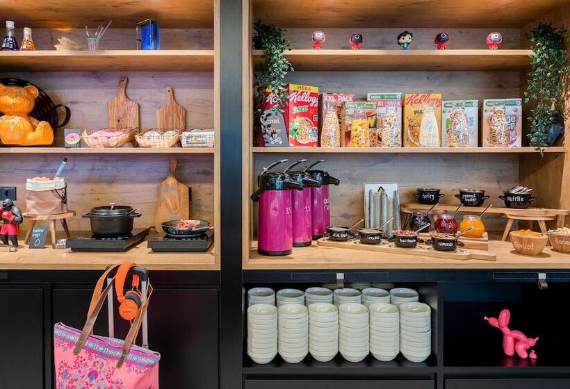 ホテル Moxy Wuerzburg