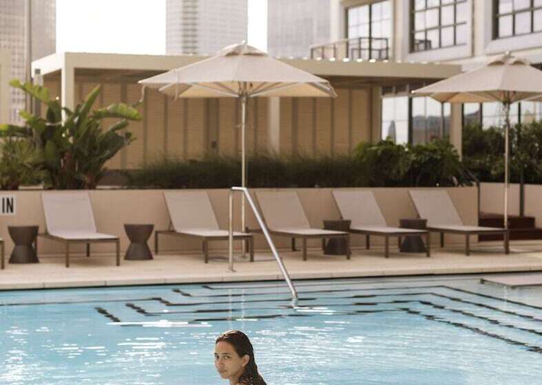 فندق Roost Tampa