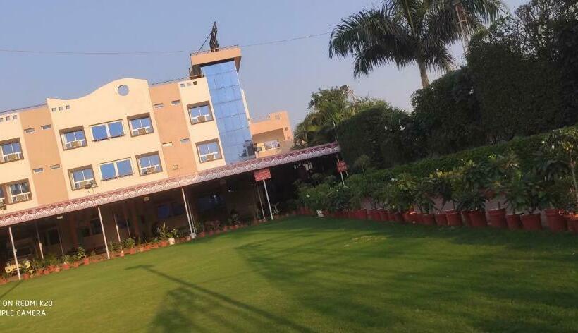 酒店 Ruchishree Garden