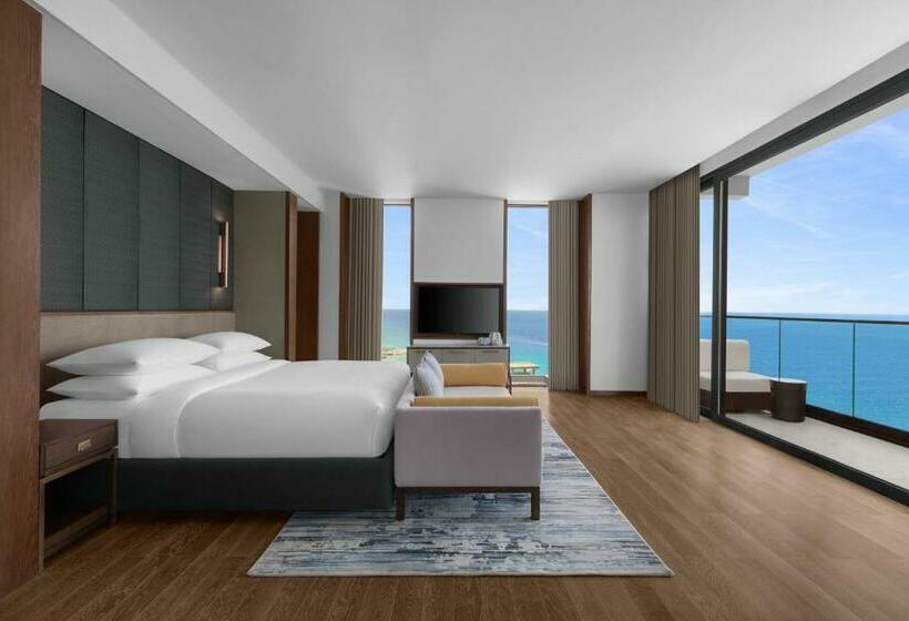 Отель Sheraton Cebu Mactan Resort