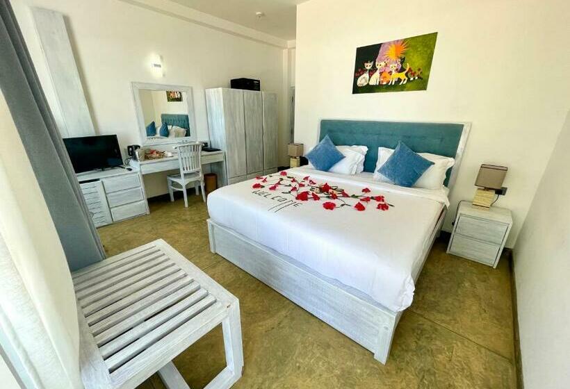 Smeralda Beach Hotel Dikwella