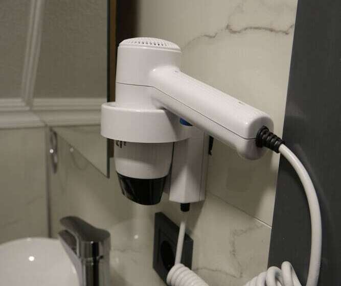 בית מלון כפרי The Pearl Airport