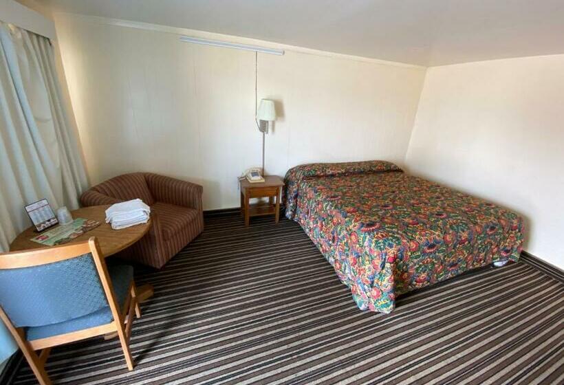 فندق Western Inn