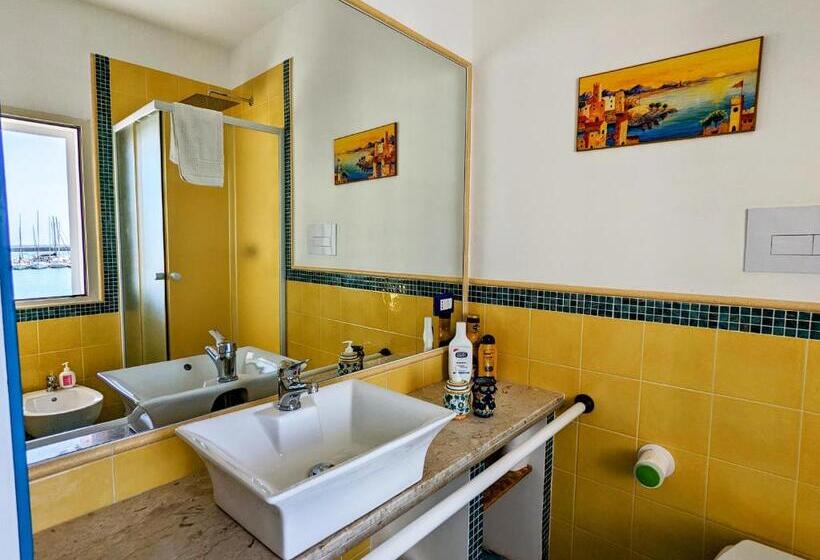 Le Dimore Del Pescatore Nel Porto Di Sciacca   La Nica