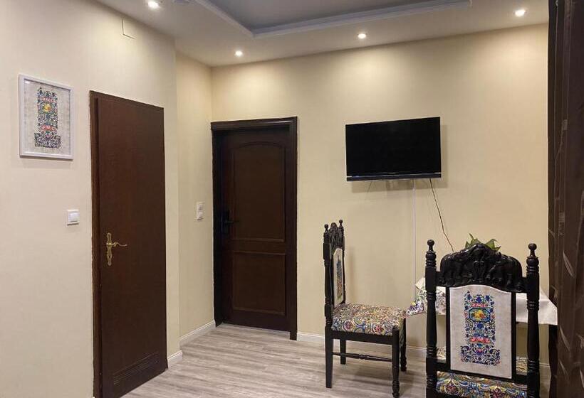 פנסיון Seidenstrasse Hotel & Restaurant