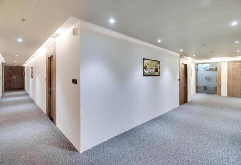 酒店 Super Collection O Bareilly Near Satellite Bus Stand Formerly Amber Heights