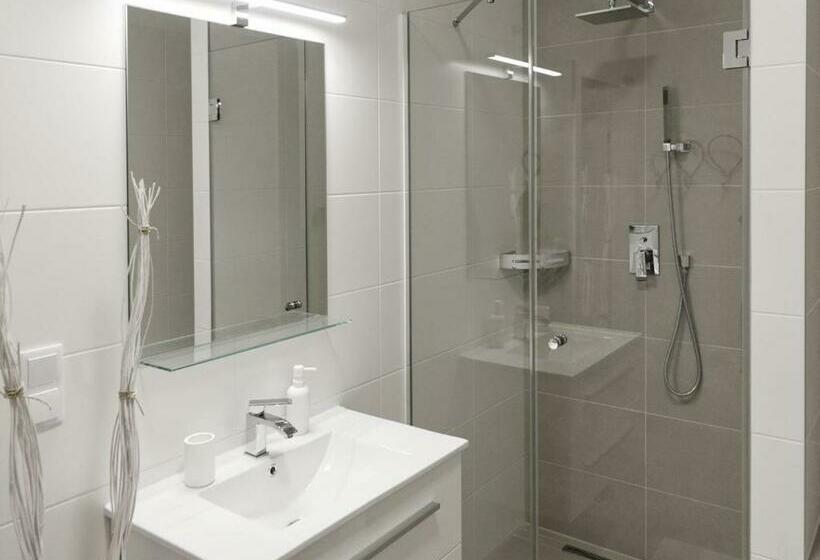 Aaa All About Apartments