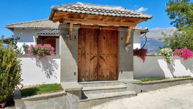 فندق صغير B Vishe Guest House