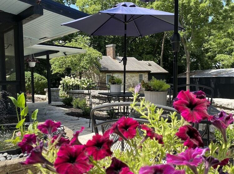 Общежитие Rose Hill Inn