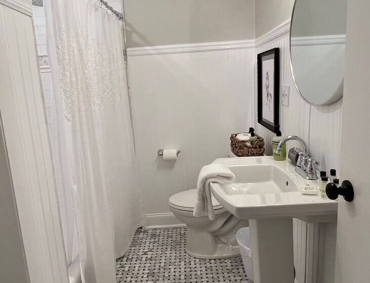 Общежитие Rose Hill Inn